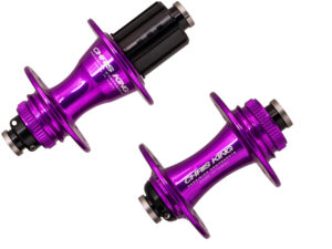 chris-king-r45d-centerlock-12x100-12x142-shimano-hg-steel-3d-violet